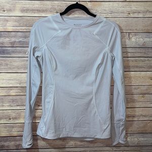 Athleta Light Grey Running Pullover Shirt Perforated sides Pocket Size Small C1